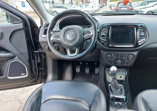 Jeep Compass cena 65900 przebieg: 171000, rok produkcji 2018 z Sanok małe 352